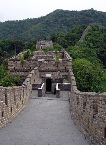 559px-great-wall-of-china-at-mutianyu.jpg